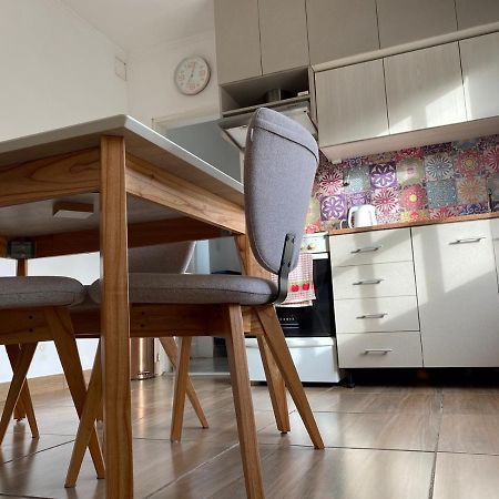Apartamento Céntrico, Moderno y Tranquilo Caleta Olivia Esterno foto